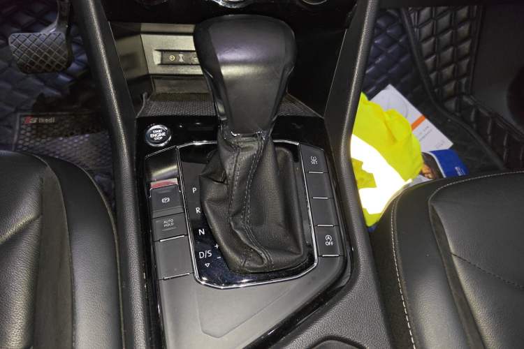 Used Volkswagen Tiguan L 2018 330TSI Automatic Two-Wheel Drive Luxury Edition
