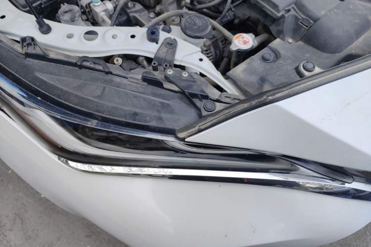 Used Toyota Harrier 2022 2.0L CVT Two-Wheel Drive Deluxe Edition Right Front Headlight
