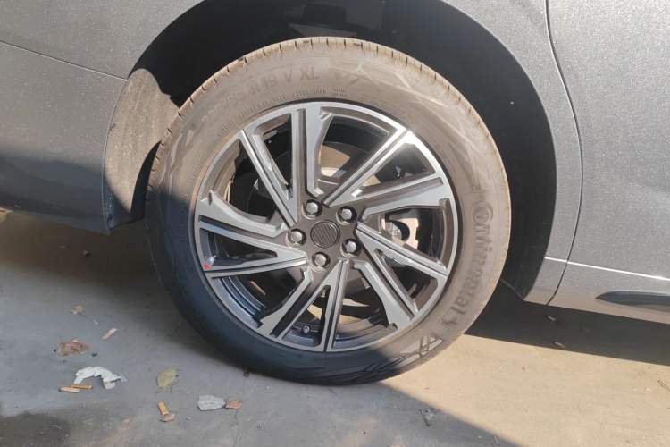 Used SAIC MAXUS Dajia 9 2024 Super Hybrid Ultra-Long Range Forest Edition 7-Seater