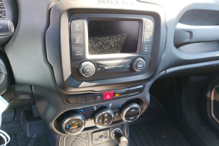 Used Jeep Renegade 2017 180T Automatic Jingneng Edition
