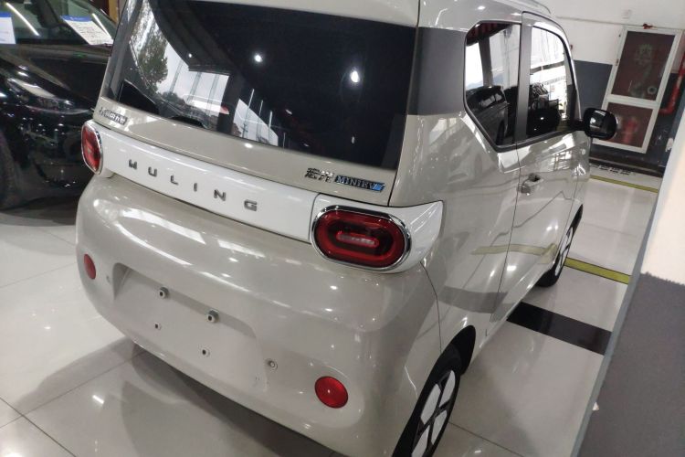 Used Wuling Hongguang MINIEV 2024 3rd Generation 215km Advanced Version
