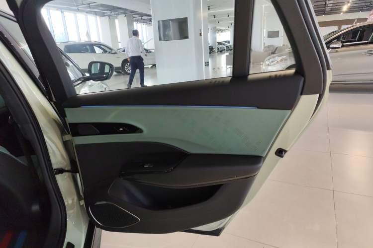 Used Hongqi EH7 2024 690 Pro
