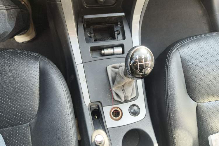 Used Geely Auto GX7 2013 2.0L Manual Luxury Version
