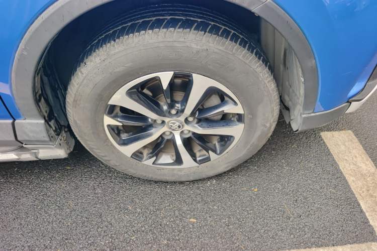 Used Toyota RAV4 2016 2.0L CVT Two-Wheel Drive Fashion Edition China V Standard