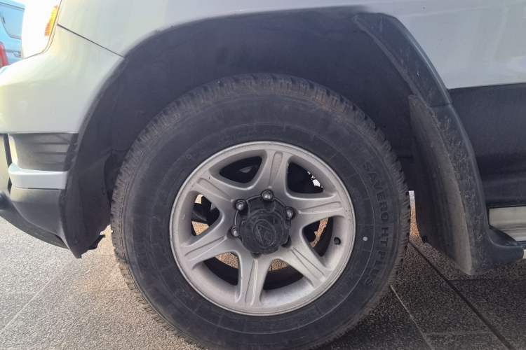 Used Leopaard Q6 2015 2.4L Manual Two-Wheel-Drive Elite Model
