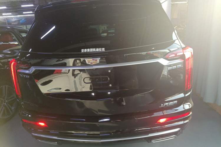 Used Cadillac XT6 2022 2.0T Six-Seater Two-Wheel-Drive Luxury Version
