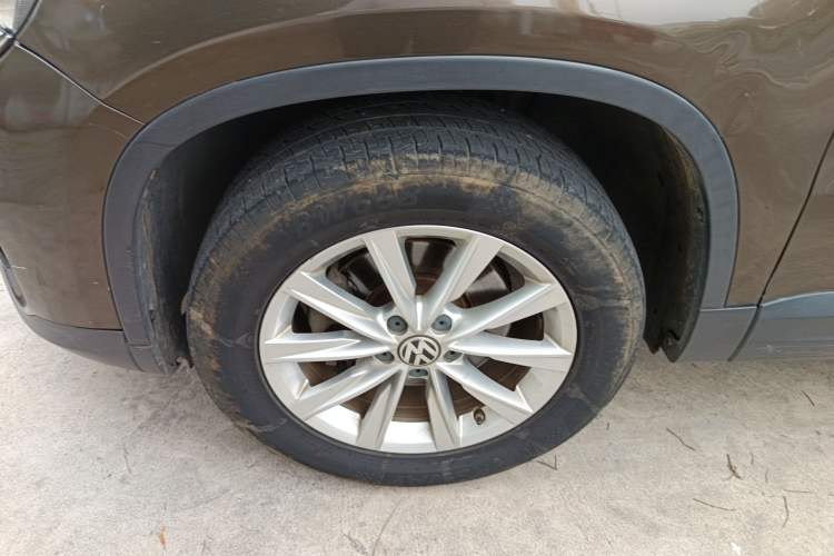 Used Volkswagen Tiguan 2016 280TSI Automatic Two-Wheel-Drive Silk Road Style Edition Exterior 4