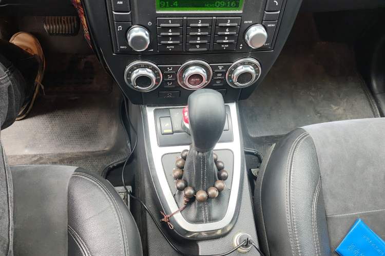 Used Land Rover Freelander 2 2011 2.2T SD4 SE Diesel Edition Gear Lever