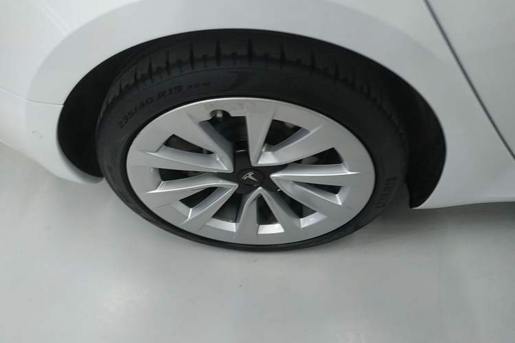 Used Tesla Model 3 2022 Rear-Wheel-Drive Version
