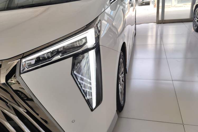 Used GAC Trumpchi M8 2023 Zongshi Series Dual-Motor Flagship Edition Left Front Headlight