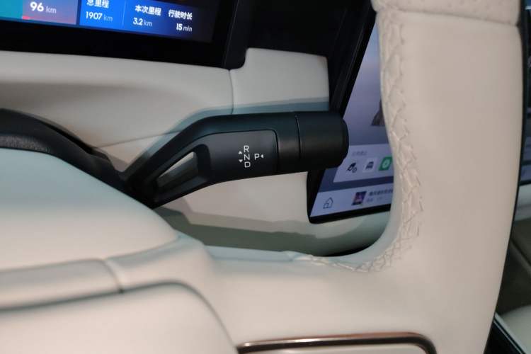 Used Lynk & Co 900 2025 2.0T Ultra
