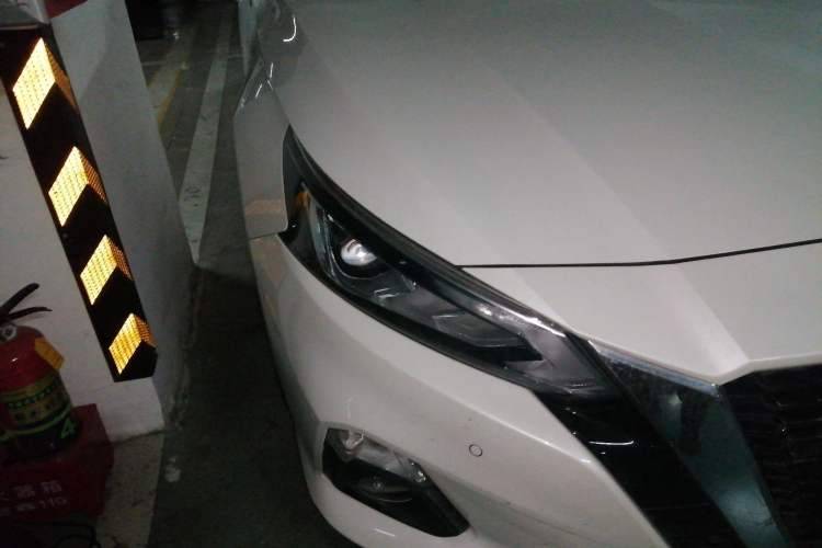 Used Nissan Teana 2021 2.0T XL Upper AD1 Smart Navigation Edition Right Front Headlight