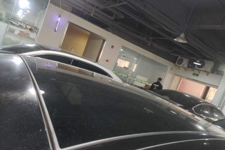 Used Mercedes-Benz C-Class 2015 Facelift C 200 L