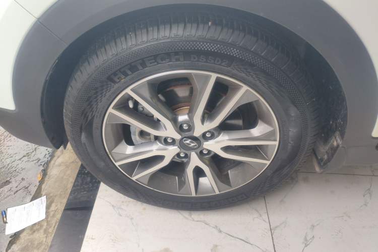 Used Hyundai ix25 2017 1.4T Automatic Smart Version
