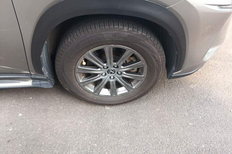 Used Lexus NX 2020 200 Front-Wheel Drive Freeline Edition China VI Standard Right Front Wheel Hub