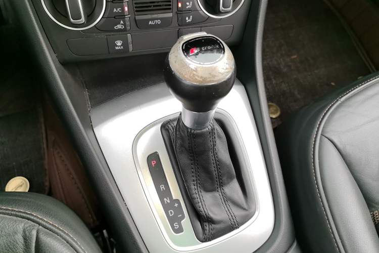 Used Audi Q3 2016 35 TFSI Fashion Model Gear Lever