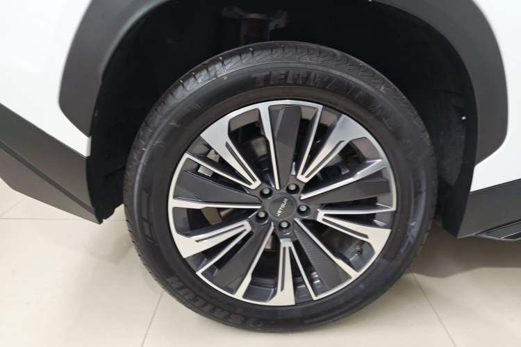 Used JETOUR Dashing 2022 1.6T DCT King PRO Right Rear Wheel Hub