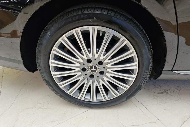 Used Mercedes-Benz E-Class 2022 Updated E 300 L Luxury Edition