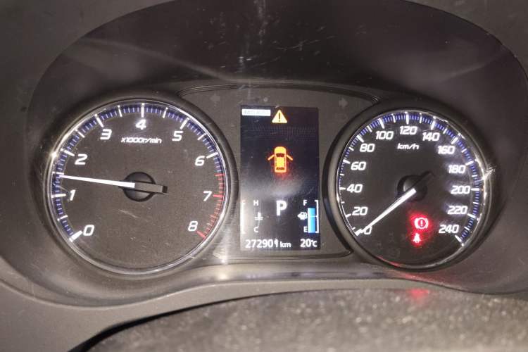 Used Mitsubishi Outlander 2016 2.4L 4x4 Elite Edition 7-Seater Instrument Cluster