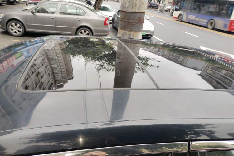 Used Chrysler 300C 2013 3.6L Luxury Edition