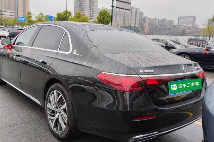 Used Mercedes-Benz E-Class 2024 Refresh E 300 L Stylish Edition
