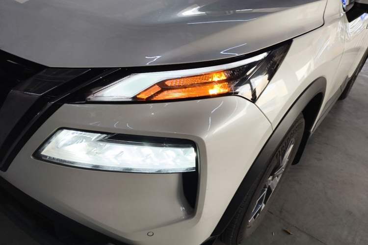 Used Nissan X-Trail 2021 VC-Turbo 300 CVT 2WD Luxury Edition Left Front Headlight