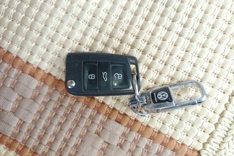 Used Volkswagen Lamando 2015 280TSI Manual Comfort Edition Vehicle Key