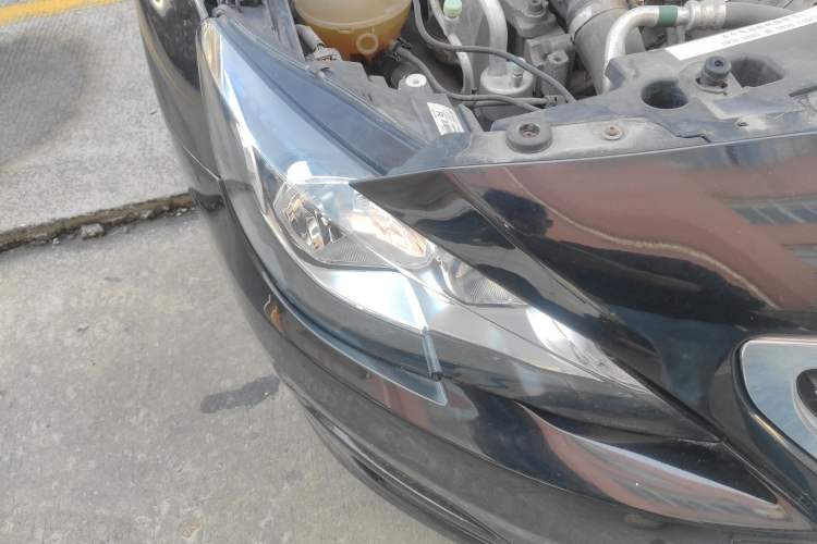 Used Peugeot 408 2016 1.6T Automatic Luxury Edition Right Front Headlight