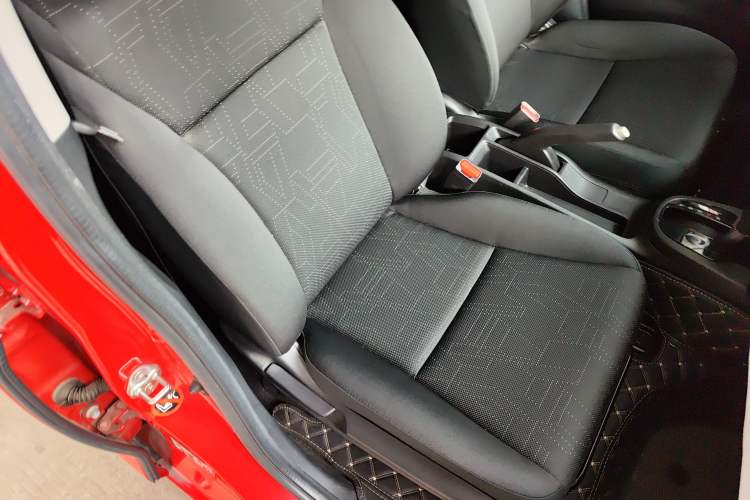 Used Honda Fit 2016 1.5L LXS CVT Comfort Sunroof Version
