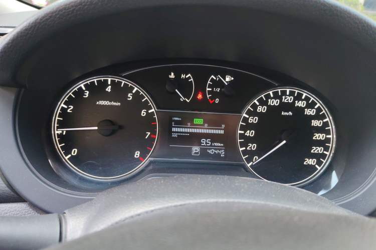 Used Nissan Tiida 2016 1.6L CVT Cool Dynamic Edition Instrument Cluster