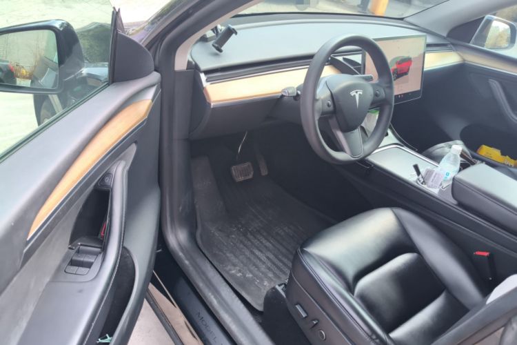 Used Tesla Model Y 2022 Rear-Wheel-Drive Version
