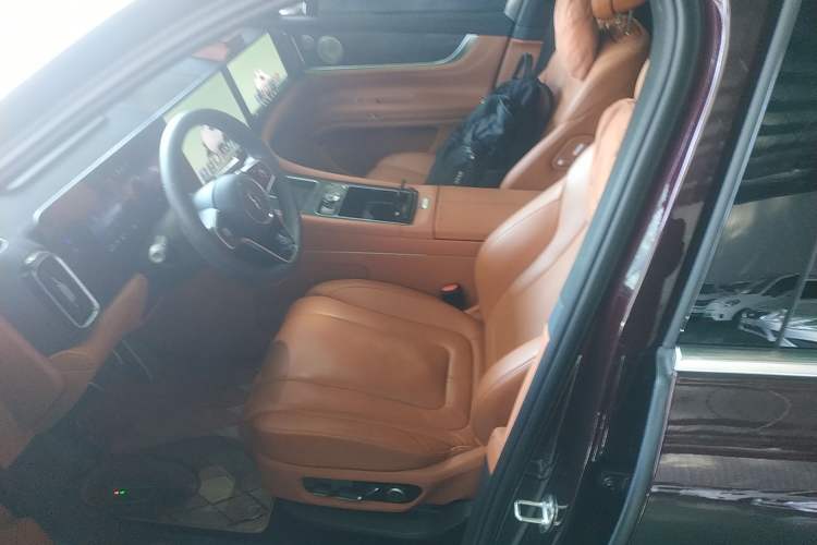 Used Hima AITO M9 2025 Extended-Range Ultra Version 52 kWh 6-Seater