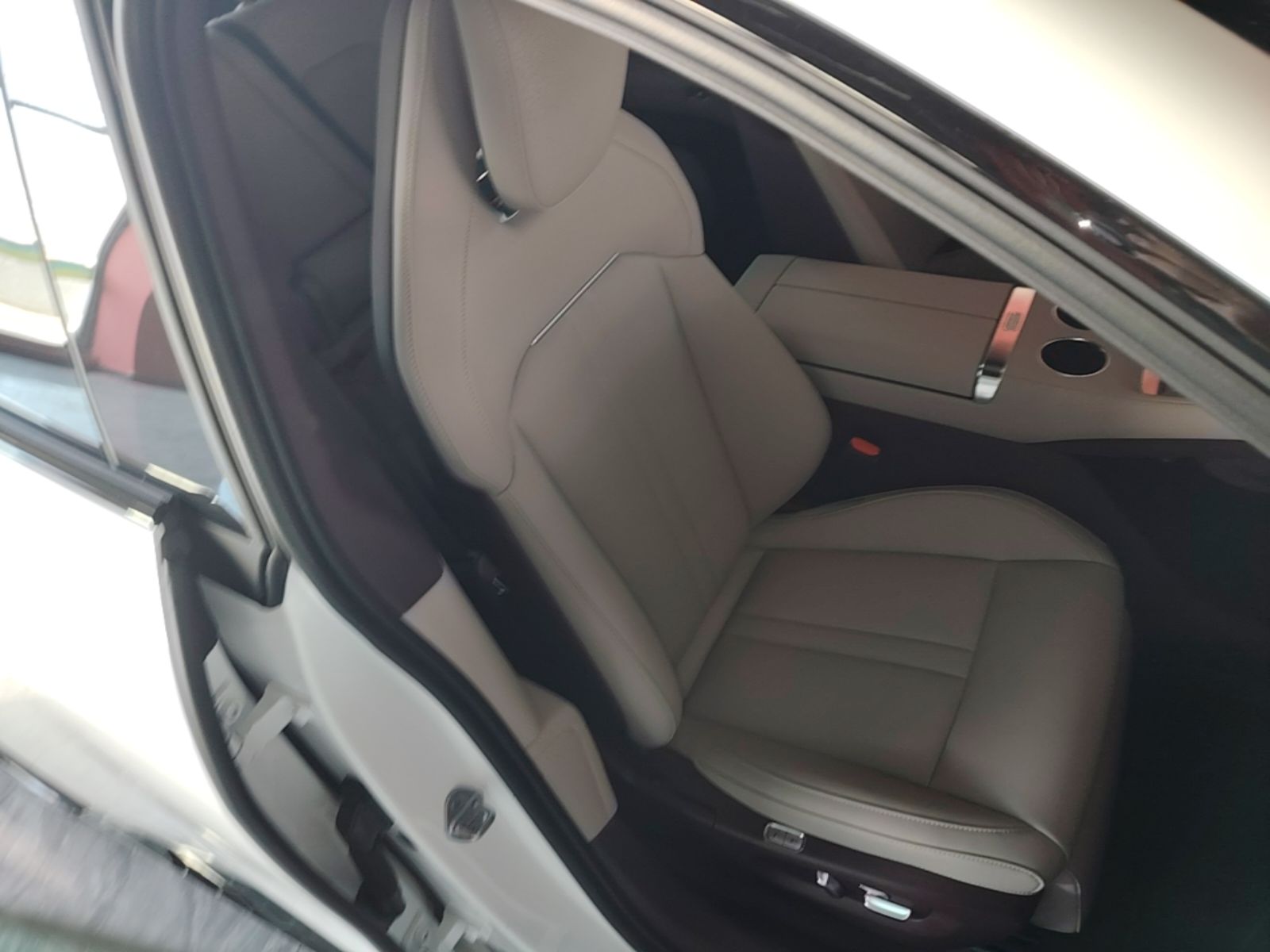 Xiaomi Auto YU7 2025 Ultra-Long Range Rear-Wheel Drive Version — снимка 19