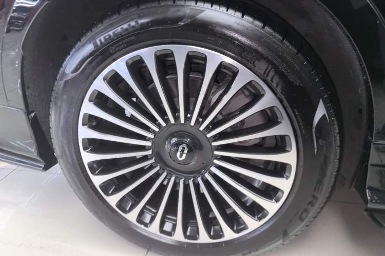 Used Hima AITO M9 2025 Extended-Range Ultra Version 52 kWh 6-Seater
