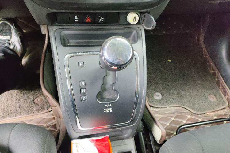 Used Jeep Compass 2012 2.4L four-wheel-drive sport version