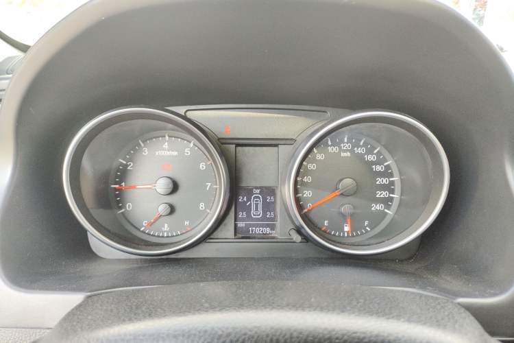 Used Haval H6 2015 Upgraded Model 1.5T Manual Two-Wheel Drive Elite Version