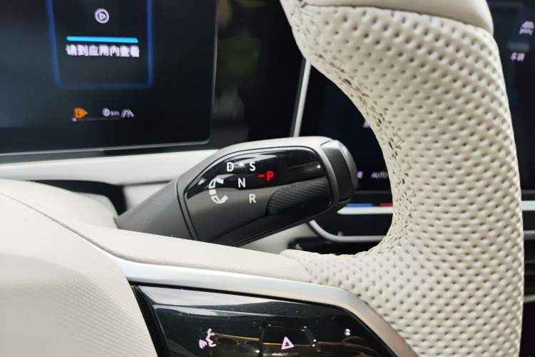 Used Volkswagen Passat 2025 Pro 380TSI Dragon Supreme Edition
