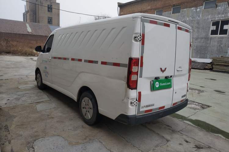 Used Wuling Yangguang 2024 300km Comfort Version with Sealed Windows 60kW Rear Left 45 Deg