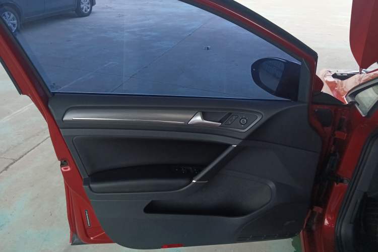 Used Volkswagen Golf 2014 1.4TSI Automatic Comfort Model
