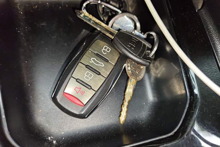 Used Haval H6 2017 Red Label 2.0T Automatic Two-Wheel Drive ZhiShang Model