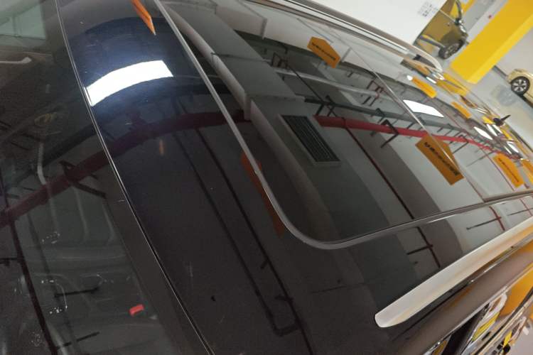 Used Volkswagen Tiguan L 2019 Revised 330TSI Automatic Two-Wheel Drive Smart & Luxury Edition China VI Standard
