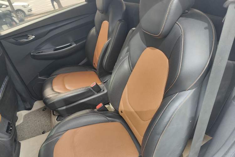 Used Wuling Hongguang S3 2018 1.5L Manual Comfort Model China V Standard