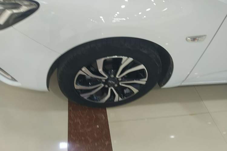 Used Chevrolet Monza 2019 RS 330T Automatic Comfort Edition China VI Standard
