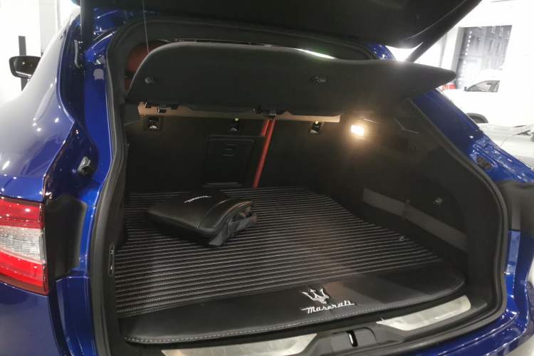 Used Maserati Levante 2016 3.0T S Standard Model Trunk