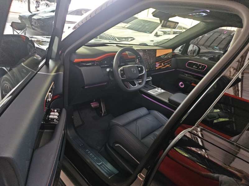 Used Zeekr 9X 2025 Moon Black Edition 70kWh — 15