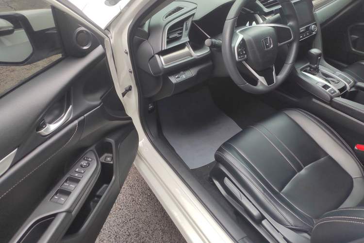 Used Honda Civic 2019 220TURBO CVT Dynamic Edition China V