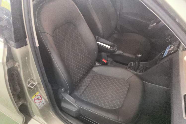 Used Skoda Rapid 2018 1.6L Manual Comfort Edition Right Front Seat