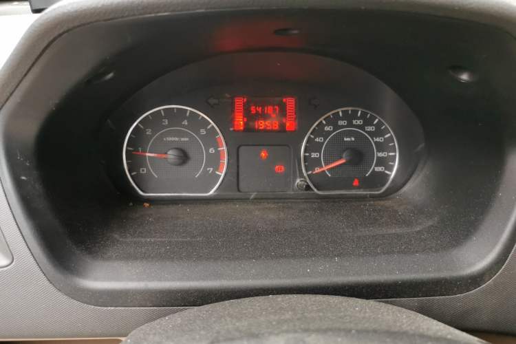 Used Wuling Rongguang 2014 1.2L S Standard Model
