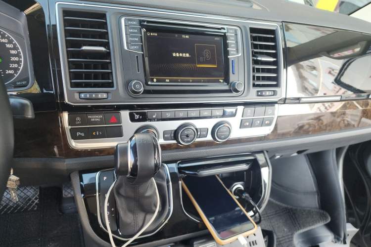 Used Volkswagen Multivan 2019 2.0 TSI 4x4 Prestige Edition 7-Seater Audio And AC Panel