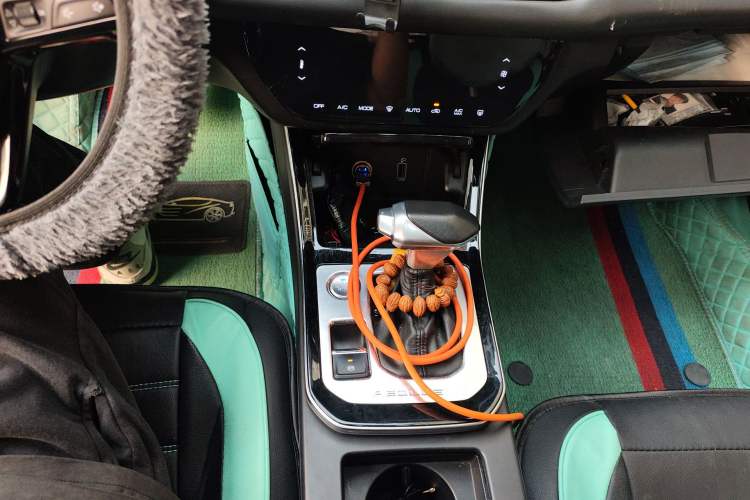 Used Dongfeng Aeolus Yixuan 2020 230T Automatic Cool Edition Gear Lever